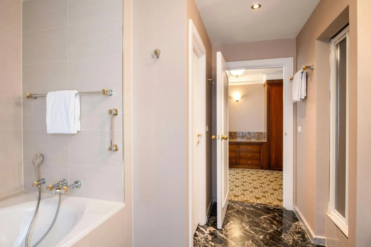 Renaissance Brussels Hotel