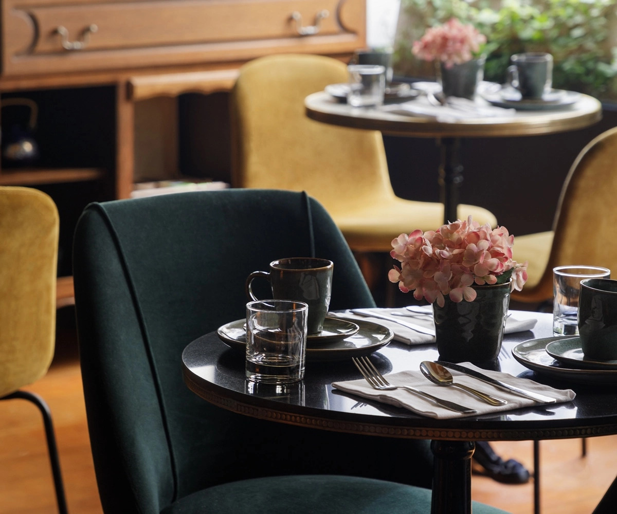 NEWHOTEL REPUBLIQUE (ex Albert's Hotel)