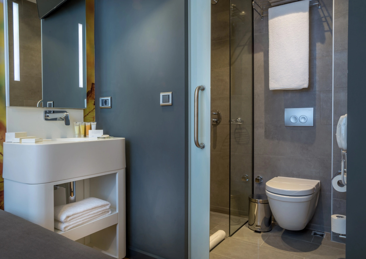 Tav Airport Hotel Izmir