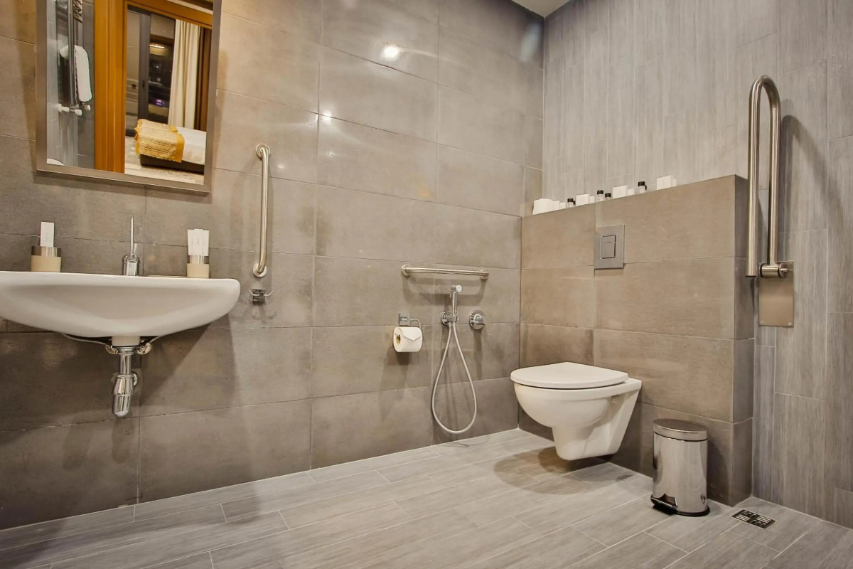 Амери Плаза