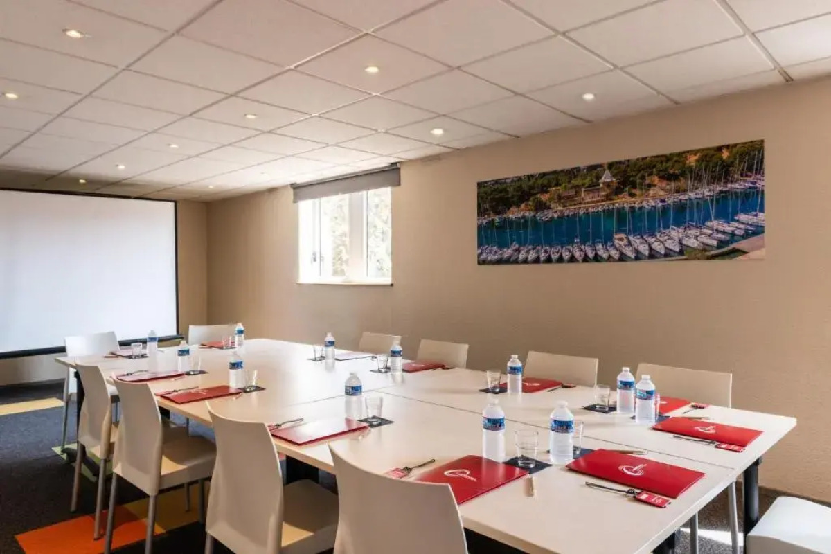 The Originals City, Hôtel Marseille Aéroport