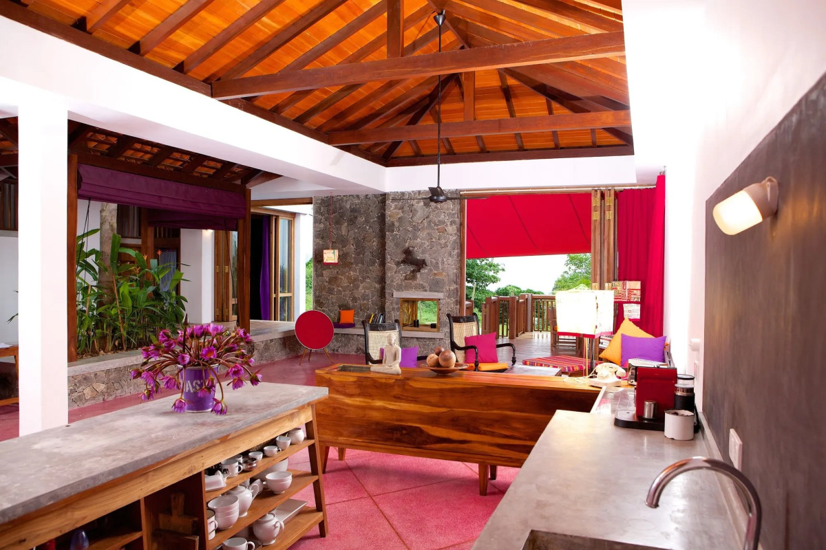 UTMT Underneath the Mango Tree Beach & Spa