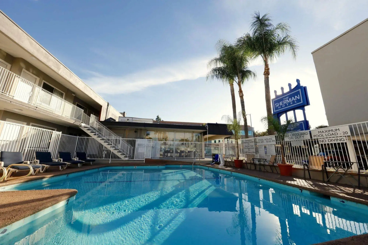 The Sojourn Los Angeles - Sherman Oaks