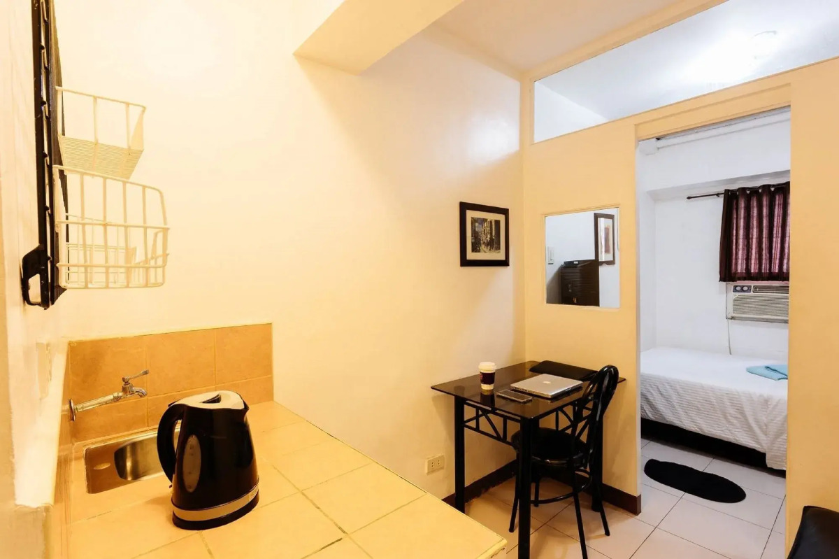 OYO 859 City Stay Inns Pasong Tamo (Vaccinated Staff)