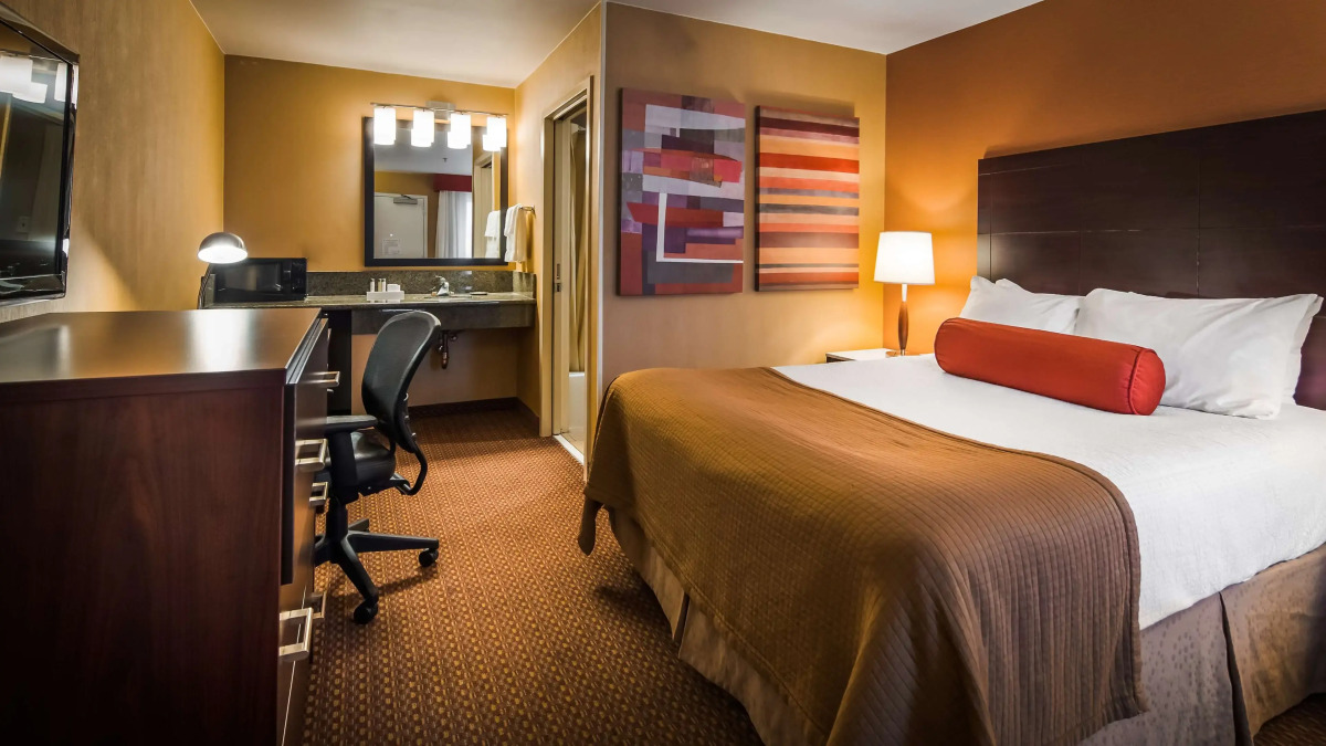 Best Western Plus Rancho Cordova Inn