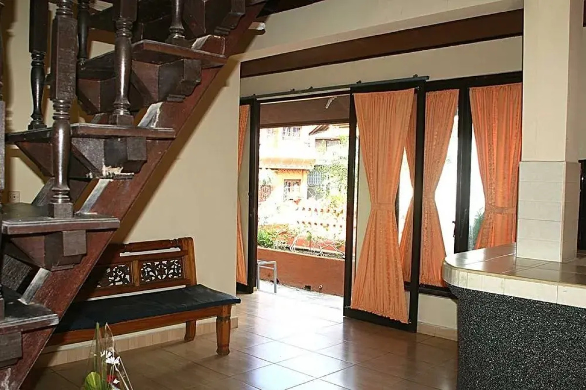 Hotel Lumbung Sari Legian