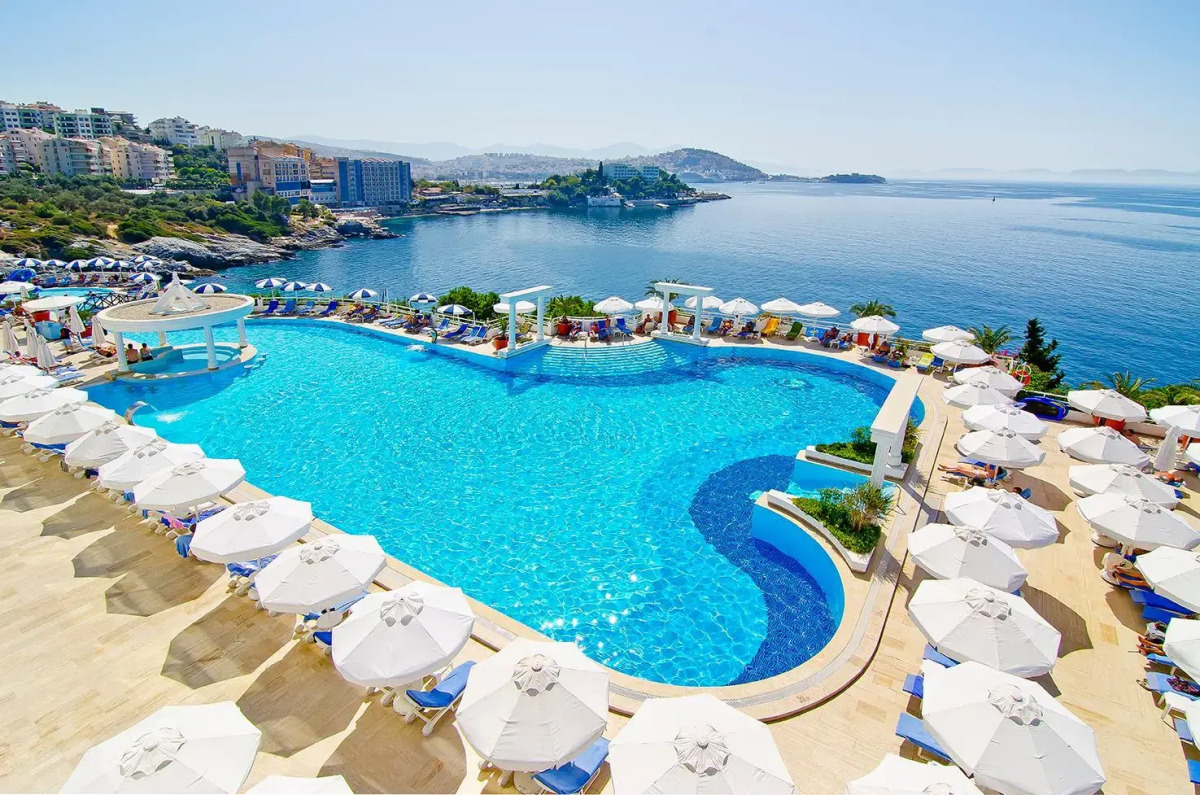 Korumar Deluxe Hotel