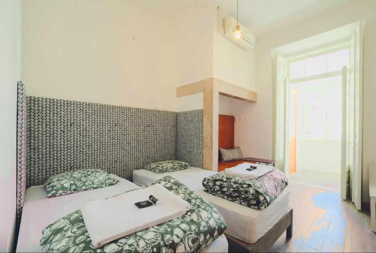 Хостел WOT Patio Social