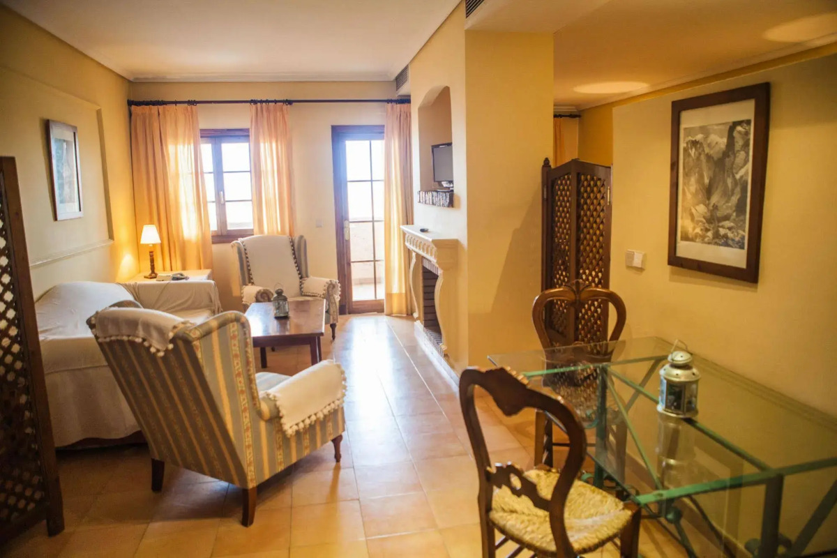 Estudios Turisticos Bahia Sur