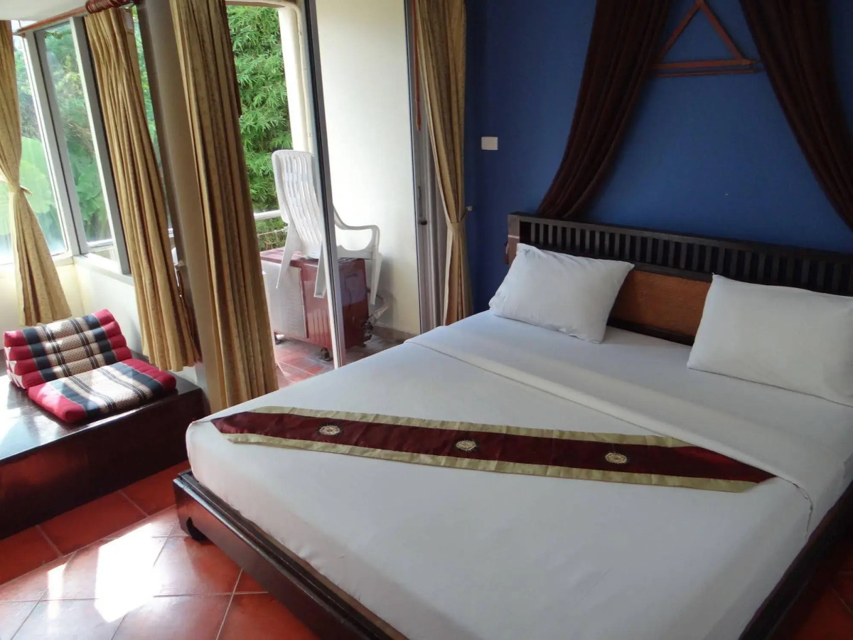 Отель Porterhouse Beach