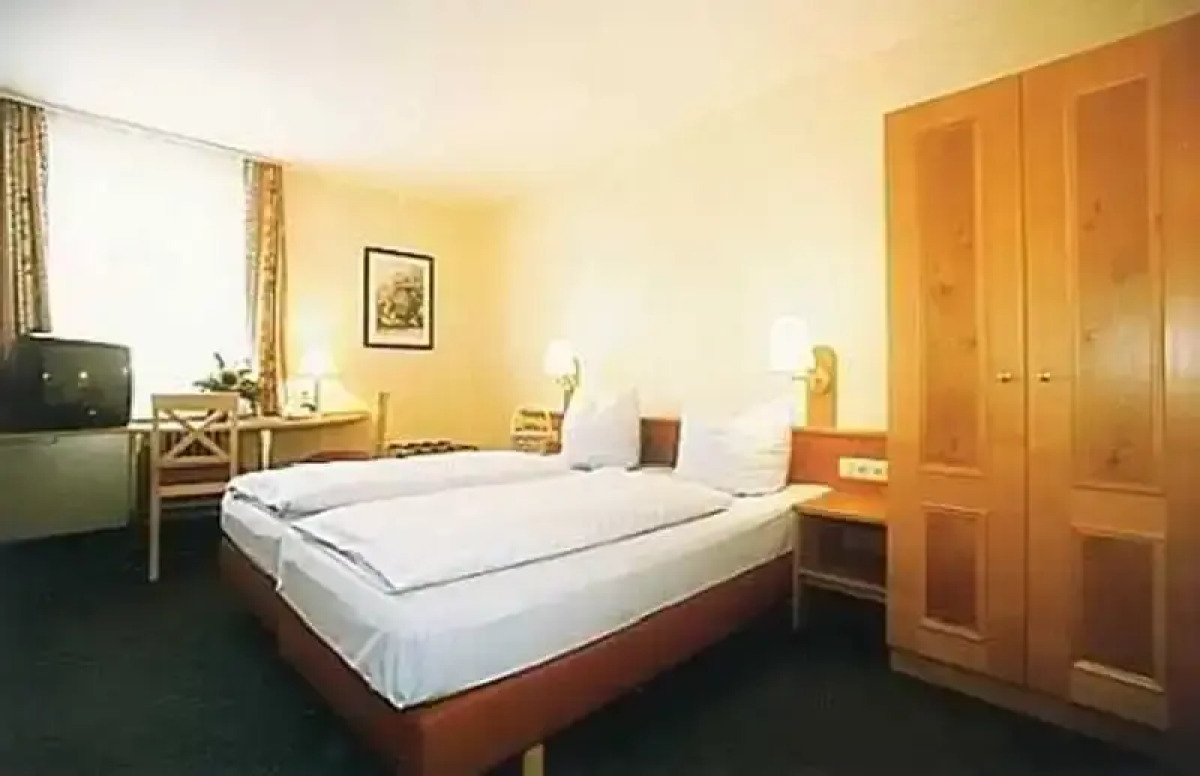 Smart Stay Hotel Schweiz (ex Hotel Schweiz)