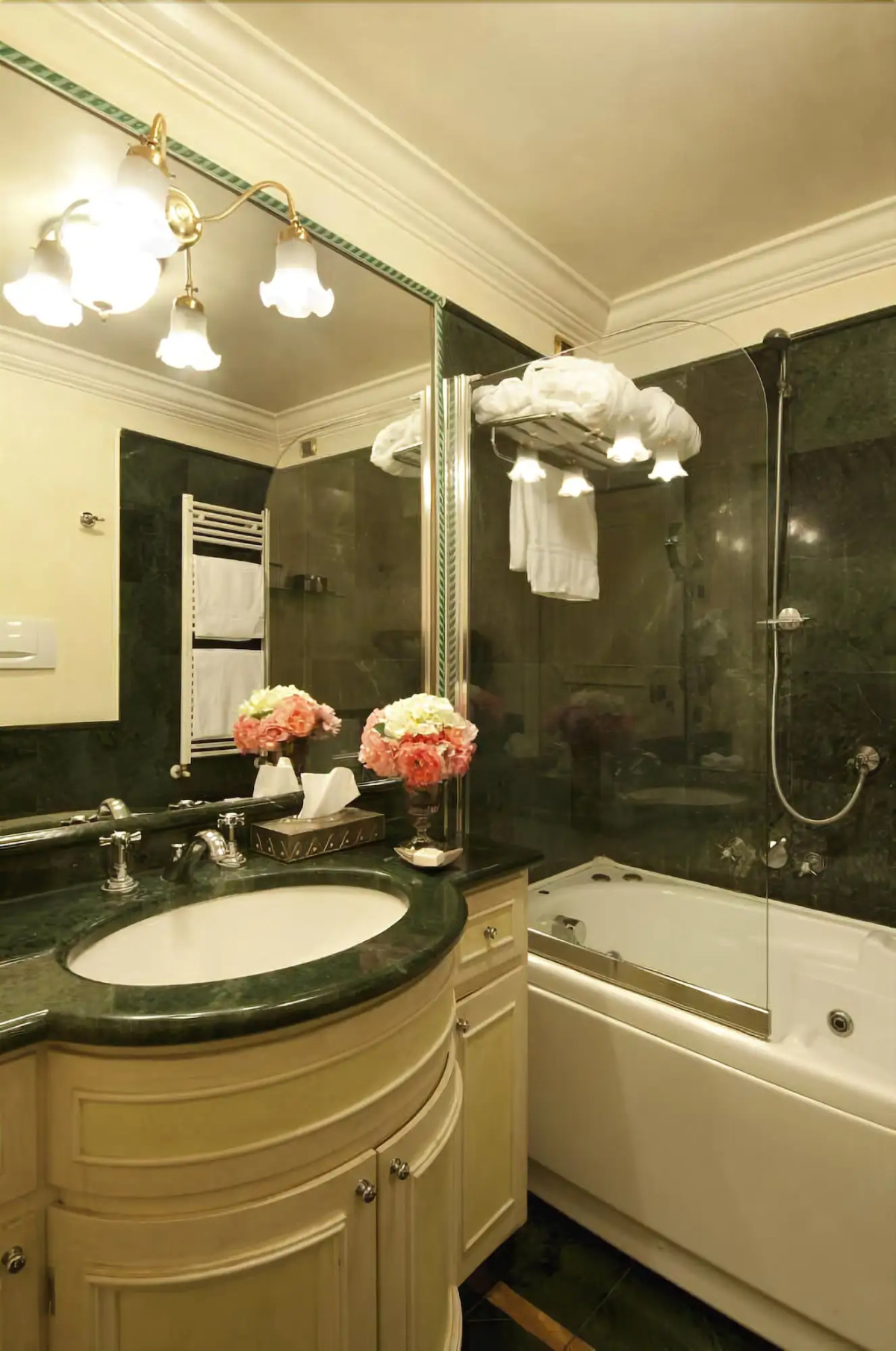 Petit Palais Hotel De Charme