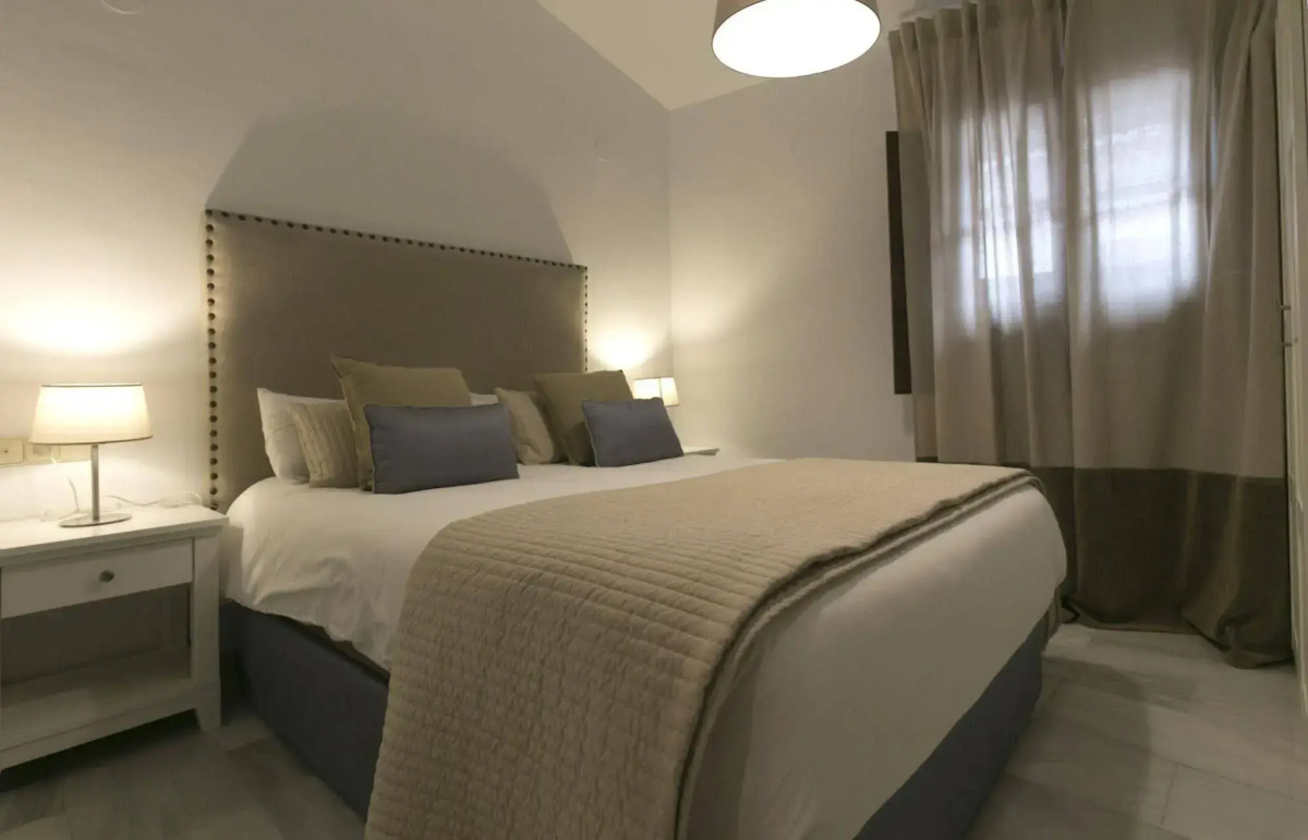 Shine Albayzín Hotel