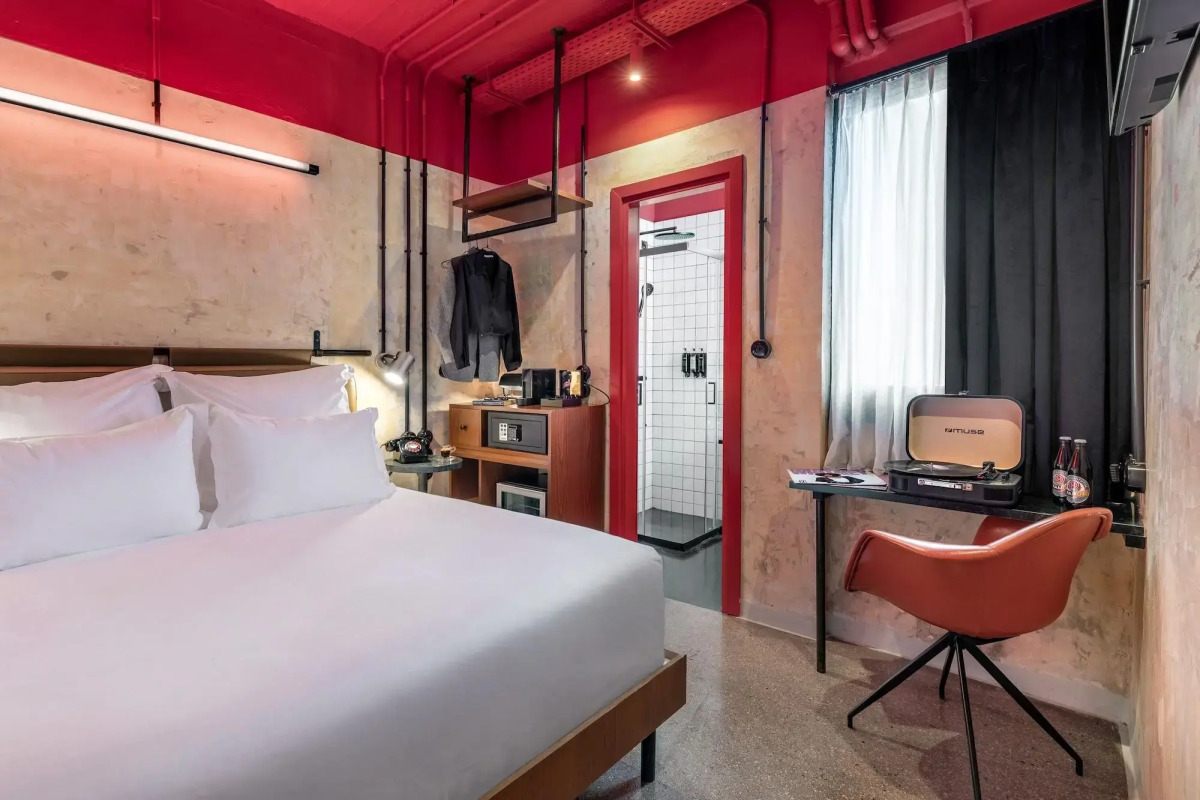 Dave Red Athens Hotel