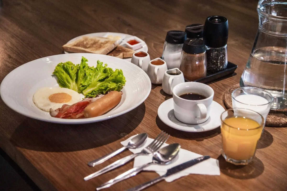 De Botan Srinakarin Hotel & Residence