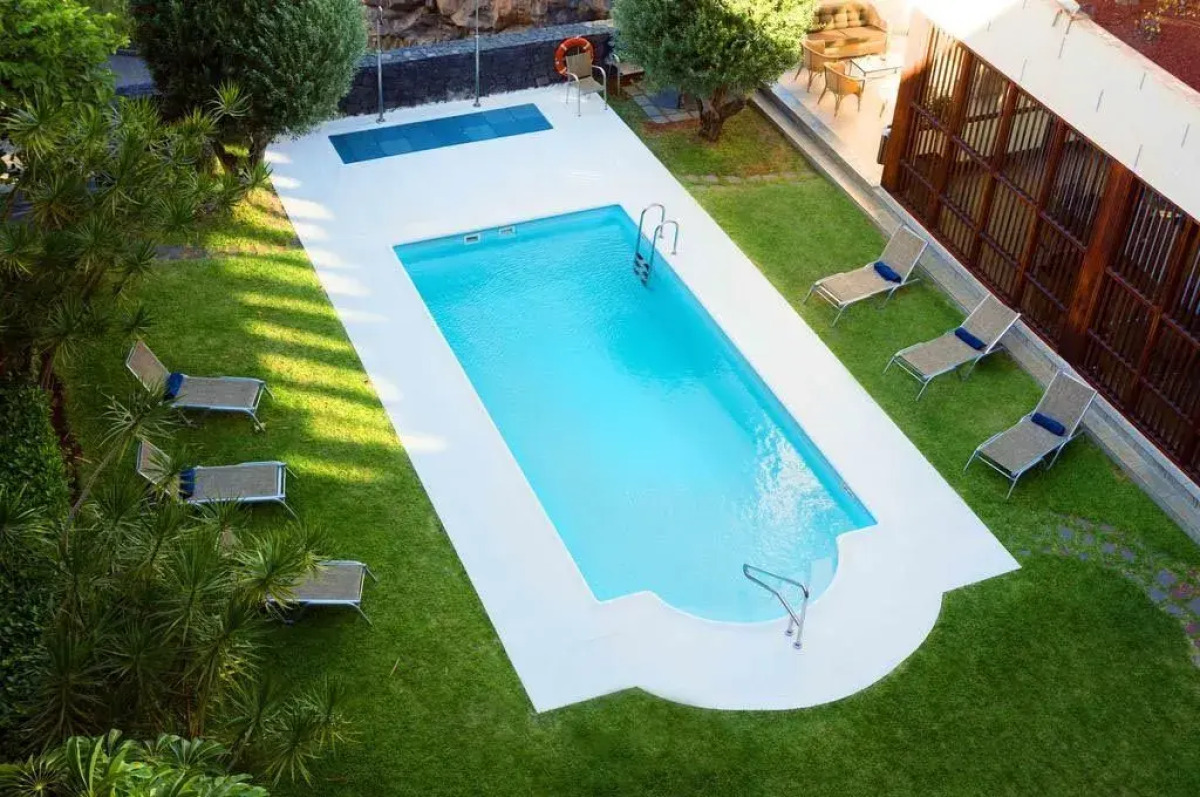 Отель Escuela Santa Cruz