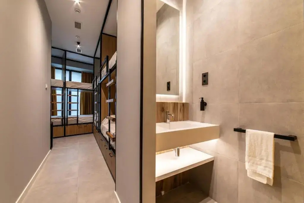 Petit Hostel La Latina - Adults Only