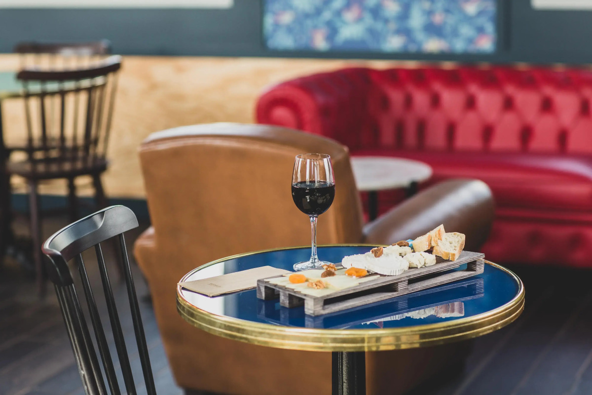 Eklo Bordeaux Centre Bastide