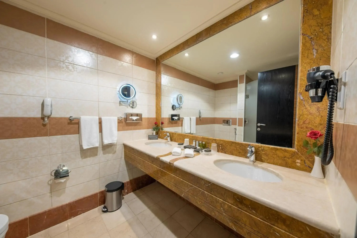 Отель Eri Beach