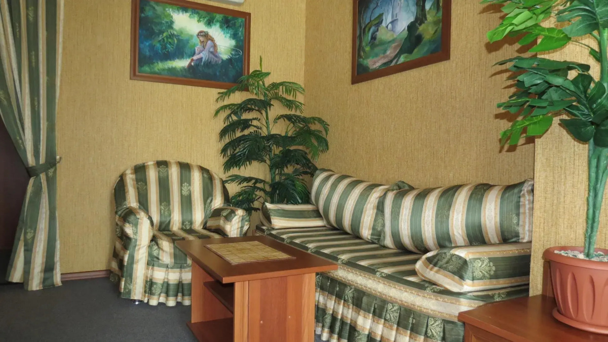 Отель Эсмеральд