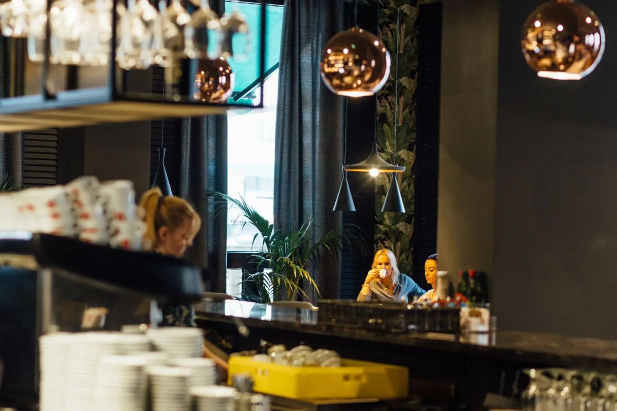 Отель Malcom and Barret