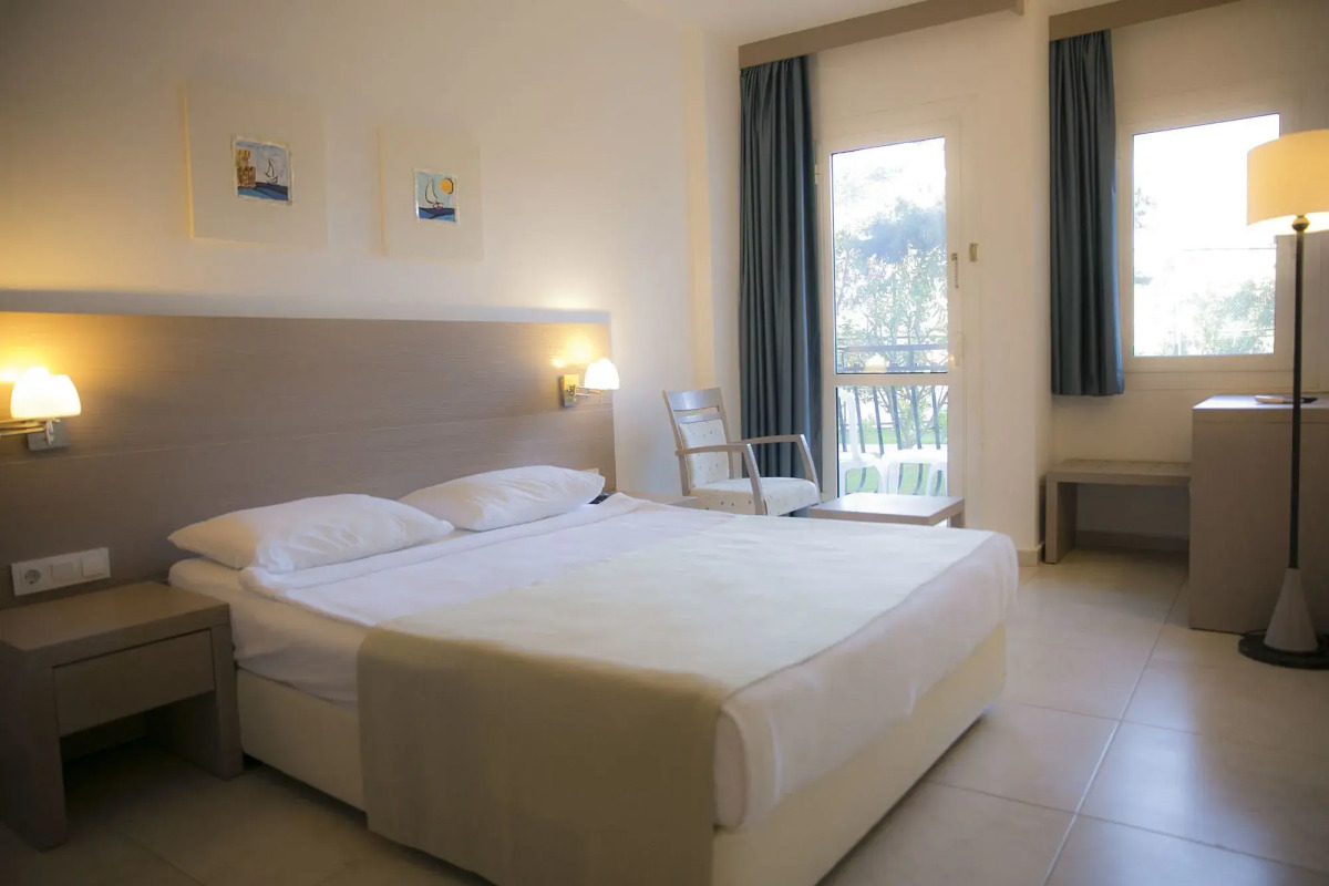 Bodrum Sea Side Beach Club Hotel