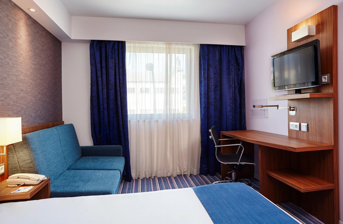 Holiday Inn Express Lisbon - Alfragide by IHG
