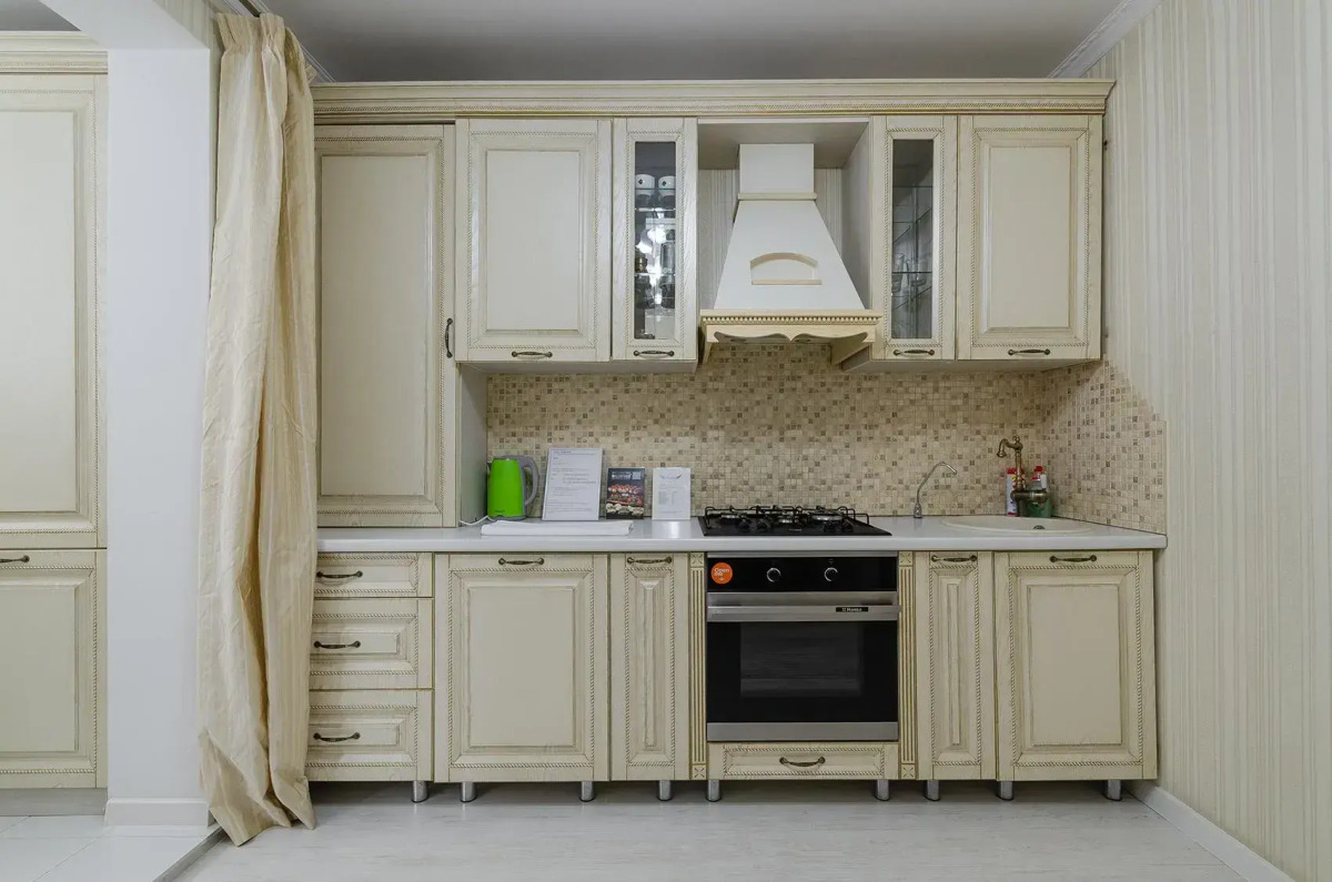 Квартирное бюро Крылья на улице Ивана Франко 7