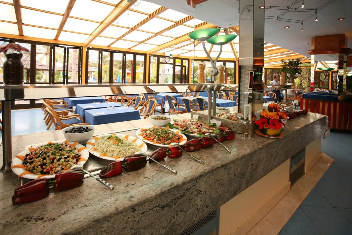 Corallium Beach by Lopesan Hotels - Adults Only