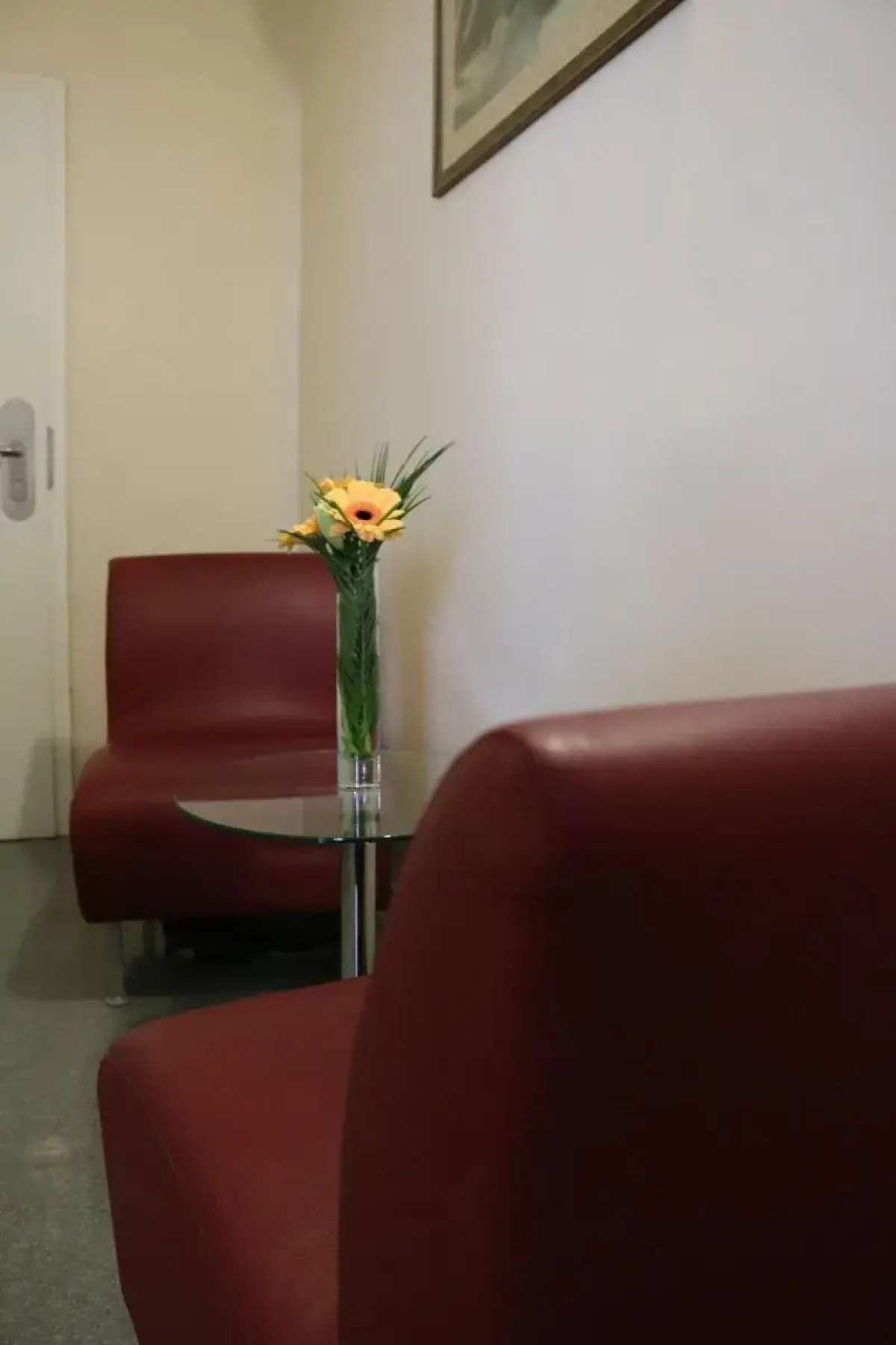 Отель Apple Economy