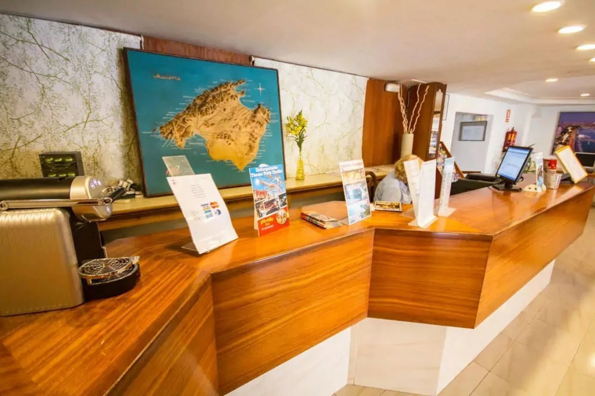 Отель Amic Can Pastilla