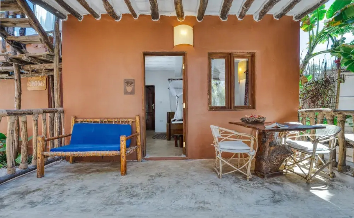 Shanuo Beach Bungalows