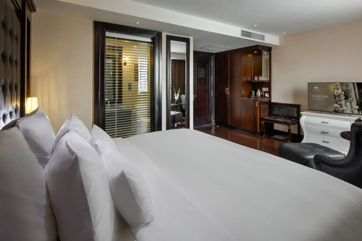 Paradise Suites Hotel