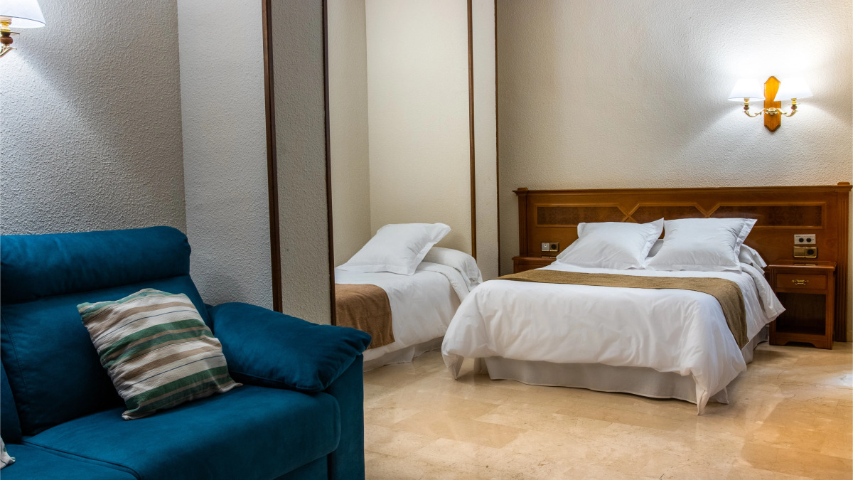 Отель Reina Cristina