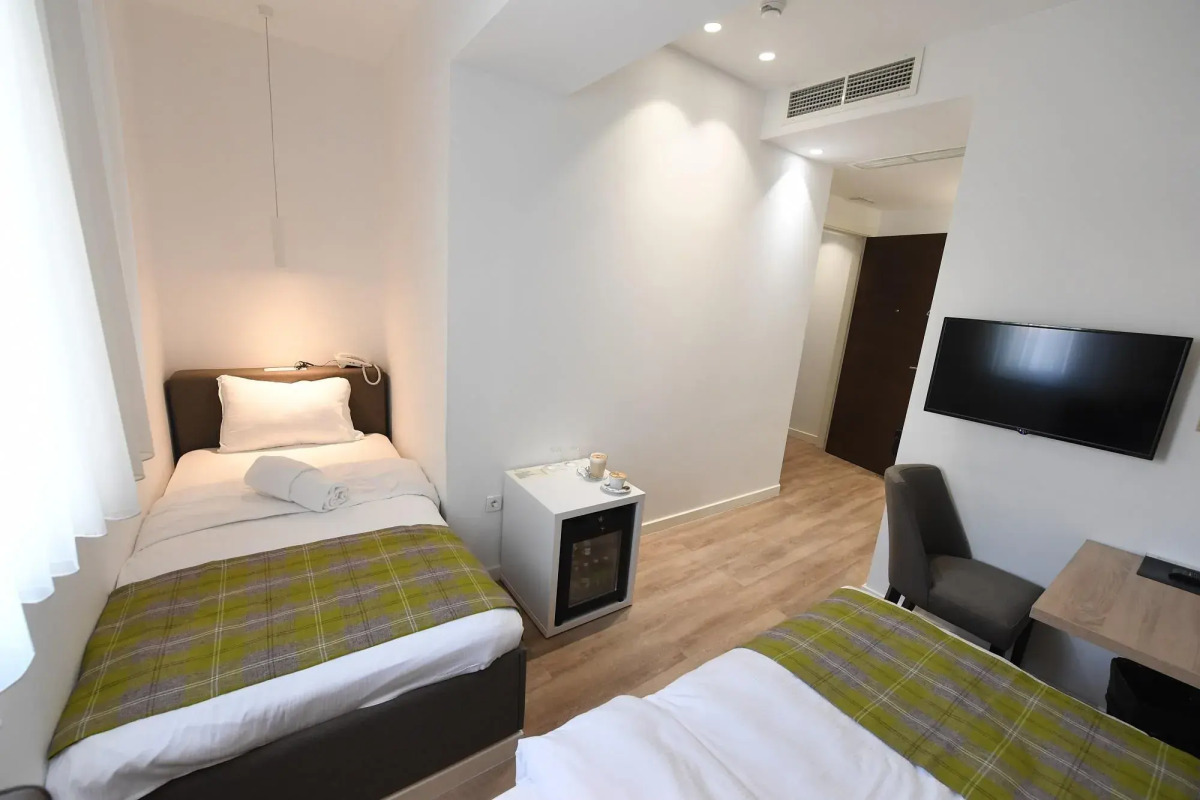 Belgrade Inn Garni Hotel