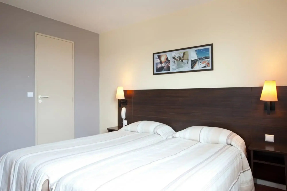 Hôtel Orly Superior