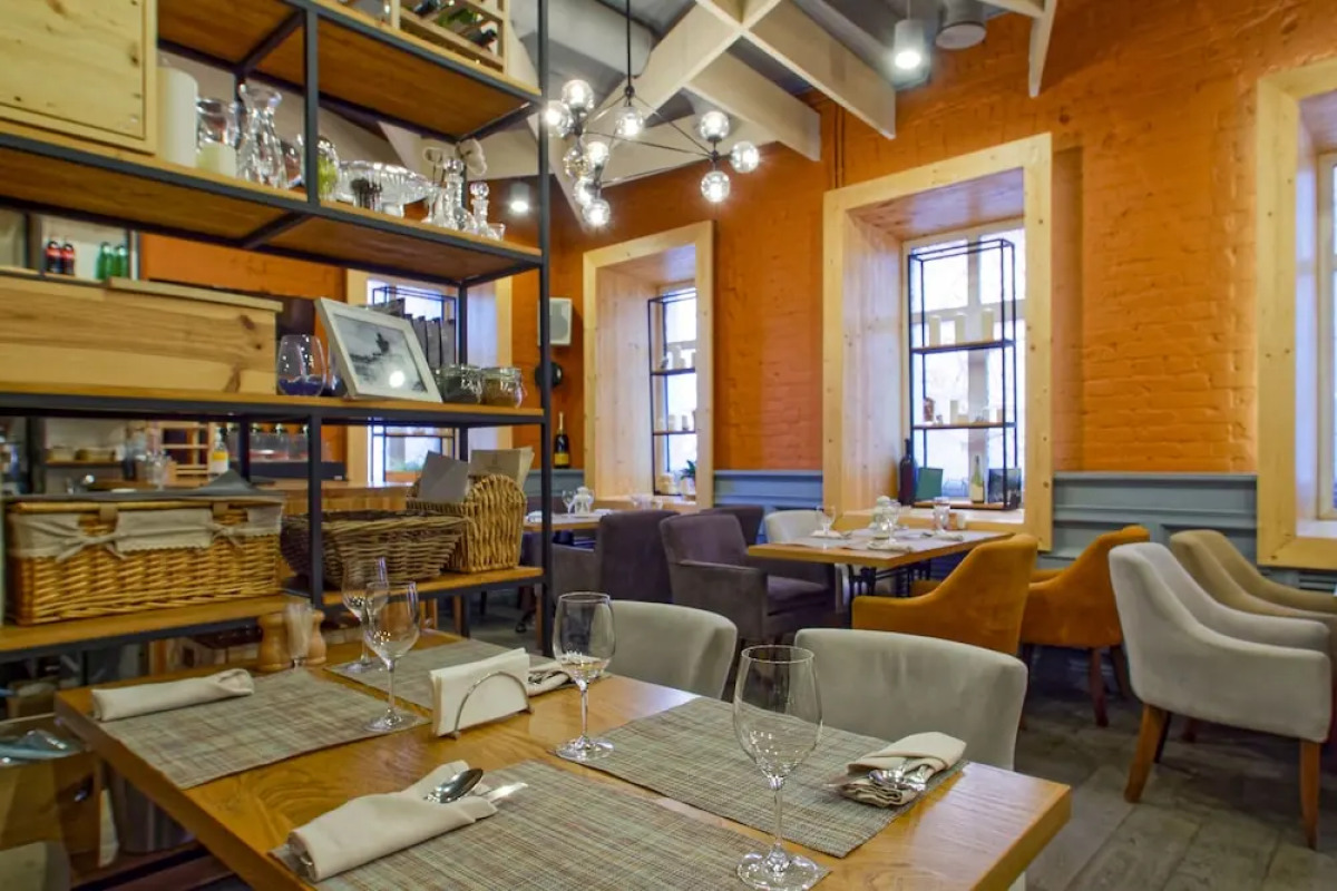 MINIMA Красные ворота