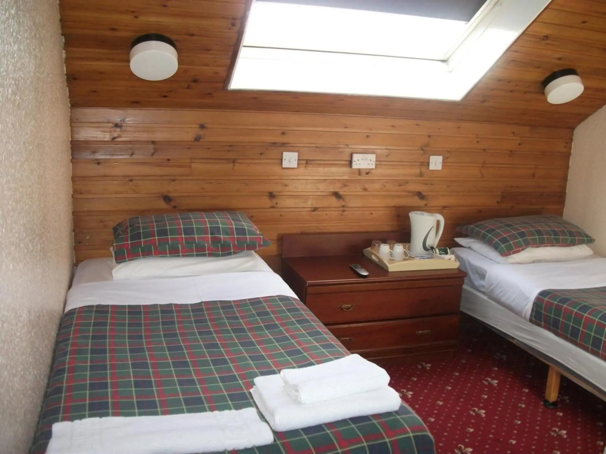 Edinburgh House Hotel