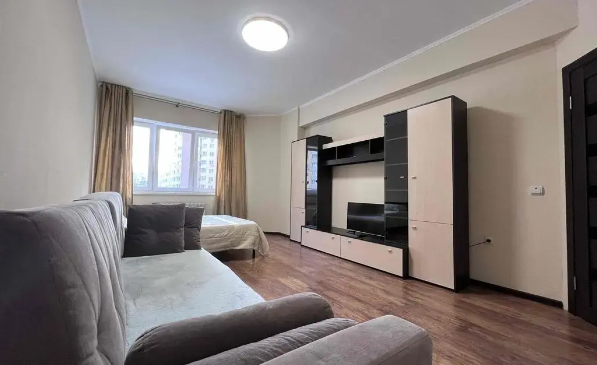 КвартАл на проспекте Маркса 87