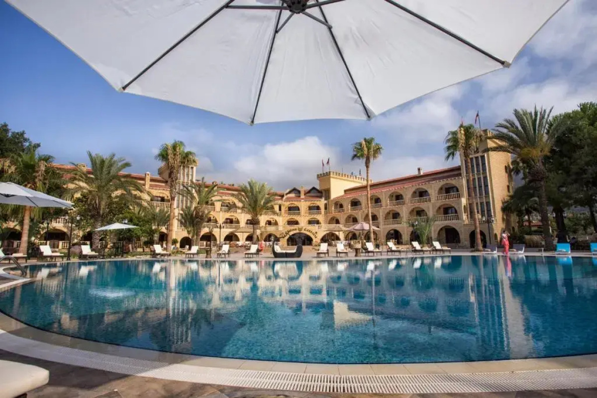 Le Chateau Lambousa Hotel