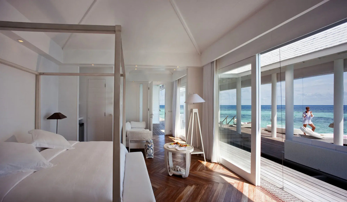 Diamonds Athuruga Maldives Resort & Spa