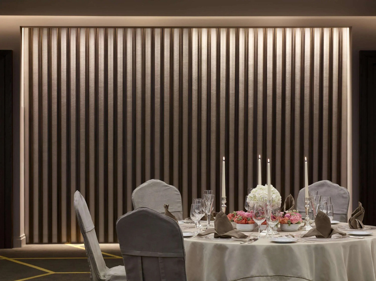 Отель NJV Athens Plaza