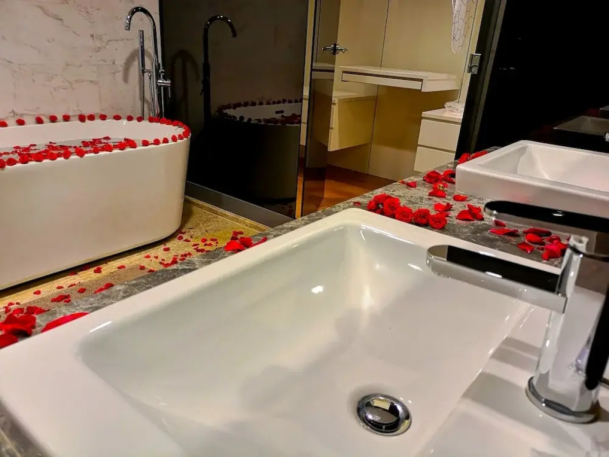 Platinum KLCC Kuala Lumpur by SabaSuites 