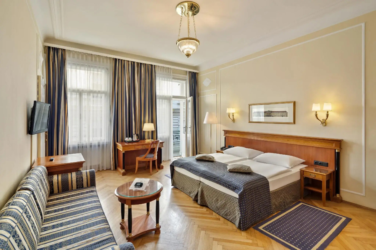 Hotel Astoria Vienna, Curio Collection by Hilton