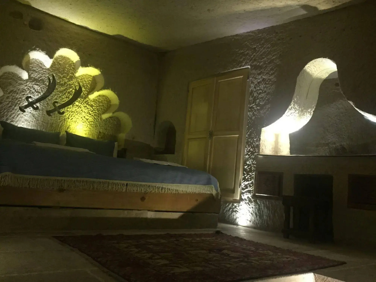 The Village Cave Hotel