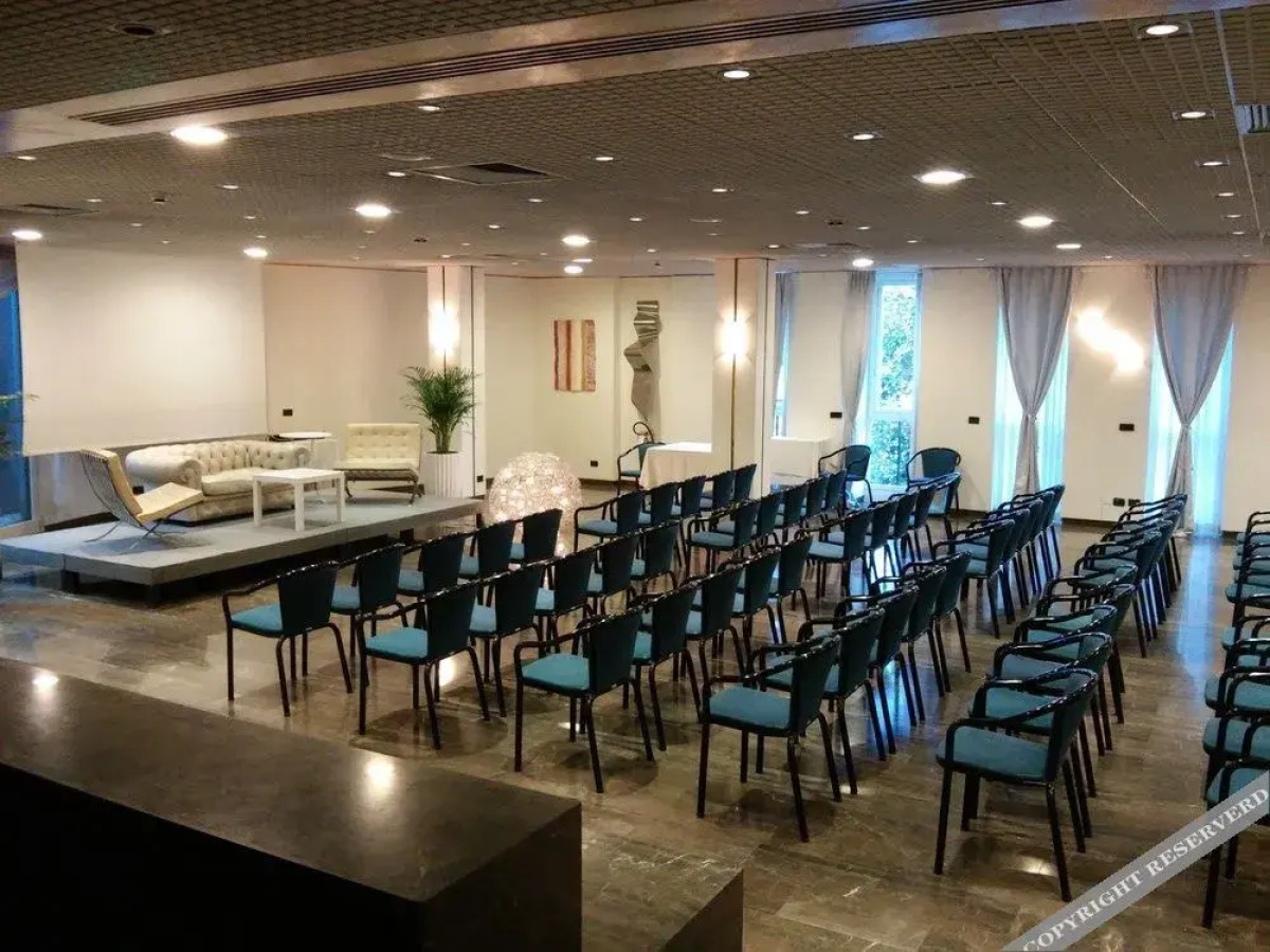 Отель B&B HOTEL Fabriano Janus