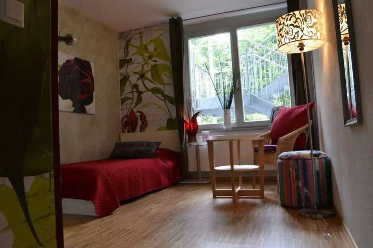 SunnySide Apartments