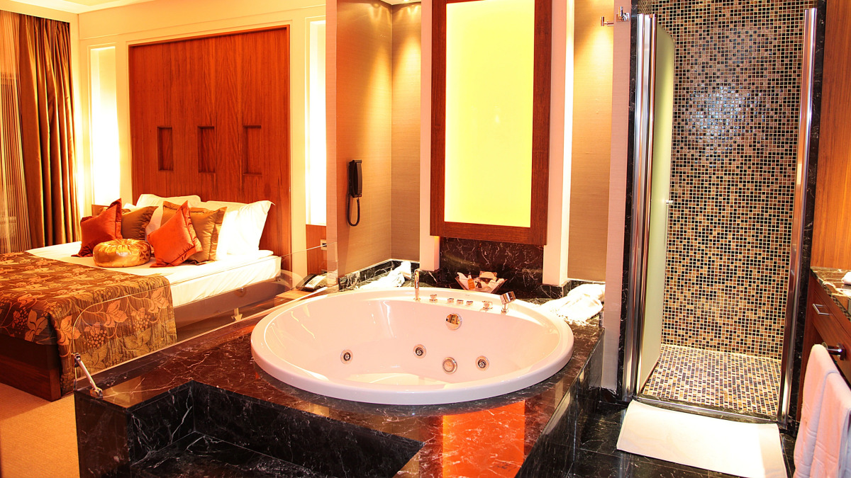 Cratos Premium Hotel & Casino