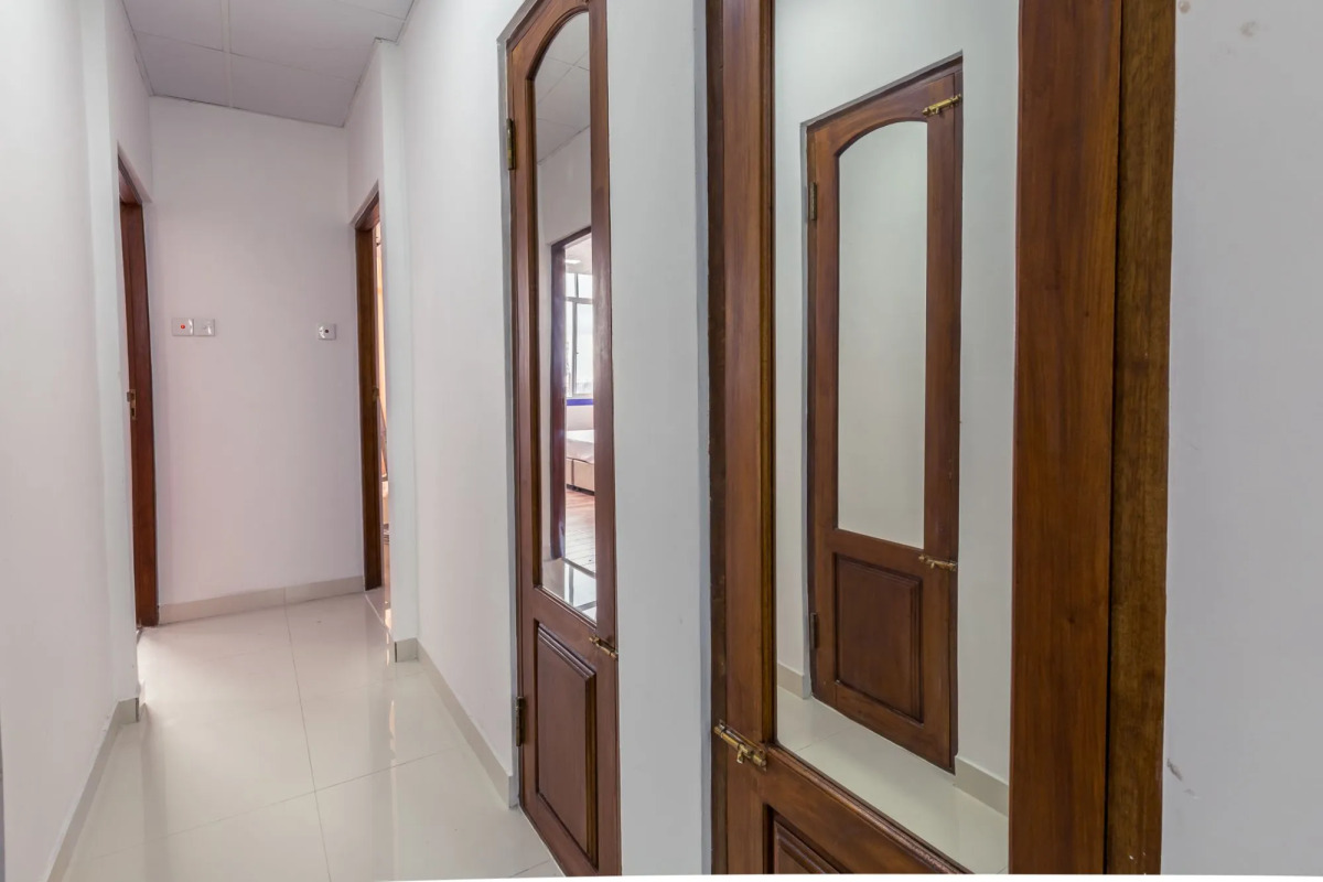 Metro Port City Hotel