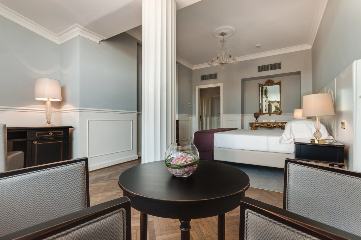 Plaza Hotel Lucchesi